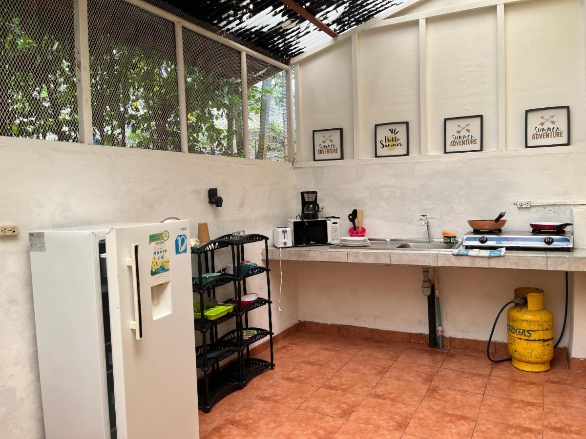カリージョ La Jungla Bed & Breakfast エクステリア 写真